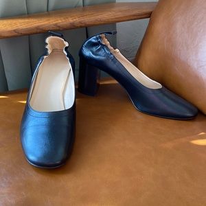 Everlane: The Day High Heel Black Leather Pumps